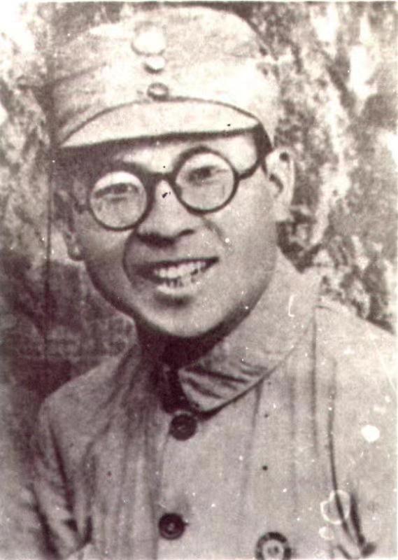 （為了民族復(fù)興&middot;英雄烈士譜&middot;圖文互動(dòng)）陳明：紅土地走出的抗戰(zhàn)英雄