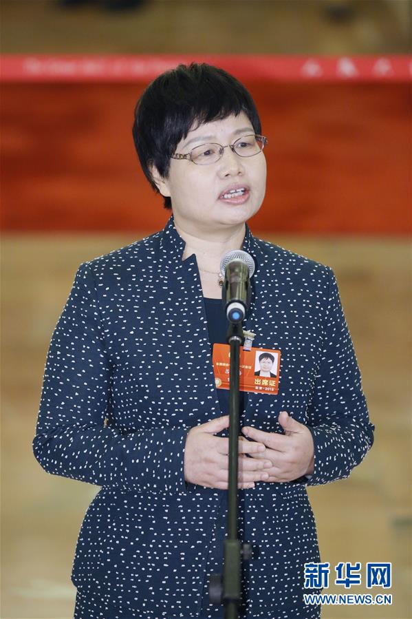 （兩會(huì)&middot;政協(xié)開(kāi)幕）（12）全國(guó)政協(xié)委員接受采訪