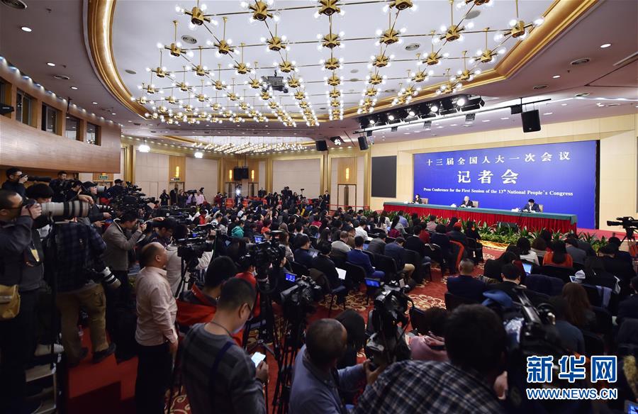 （兩會）（3）國務院扶貧辦主任劉永富就&ldquo;打好精準脫貧攻堅戰(zhàn)&rdquo;答記者問