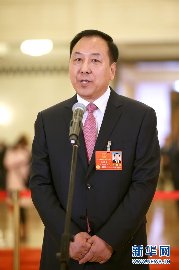 （兩會(huì)&middot;XHDW）（3）全國人大代表接受采訪