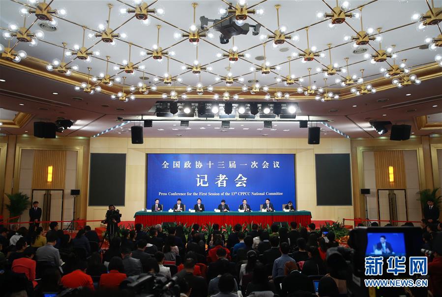 （兩會&middot;XHDW）（5）政協(xié)委員談提高保障和改善民生水平