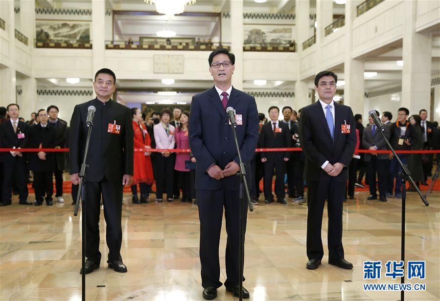 （兩會&middot;XHDW）（15）全國政協(xié)委員接受采訪