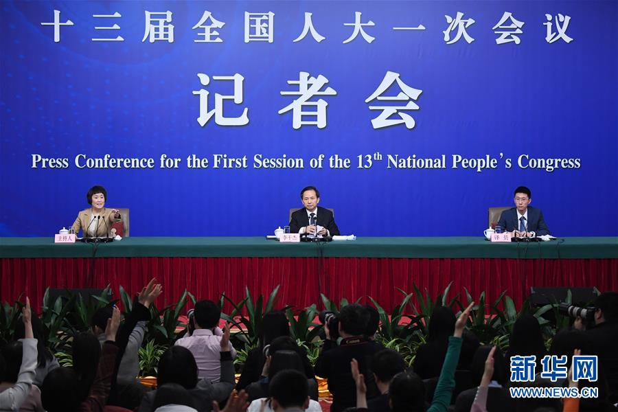 （兩會(huì)&middot;XHDW）（1）李干杰就&ldquo;打好污染防治攻堅(jiān)戰(zhàn)&rdquo;答記者問(wèn)