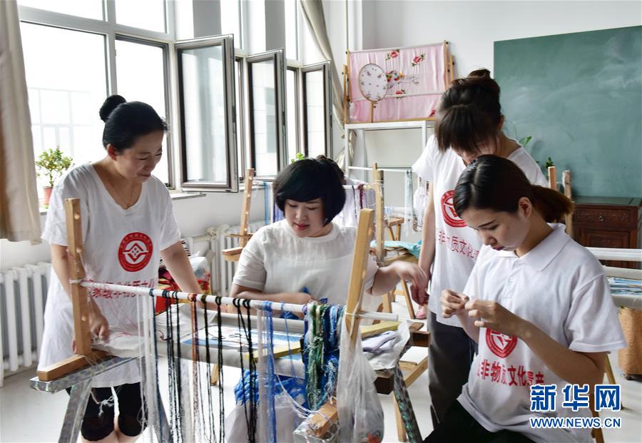 （兩會&middot;基層代表履職故事）（4）全國人大代表孫艷玲：做好非遺事業(yè)，讓古老技藝活起來