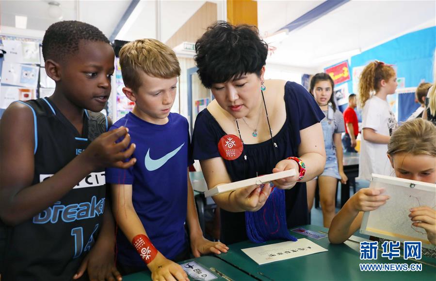 （兩會&middot;基層代表履職故事）（6）全國人大代表孫艷玲：做好非遺事業(yè)，讓古老技藝活起來