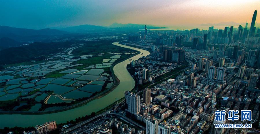 (新華全媒頭條·圖文互動(dòng))(4)風(fēng)正一帆懸——以習(xí)近平同志為核心的黨中央治國理政一年間