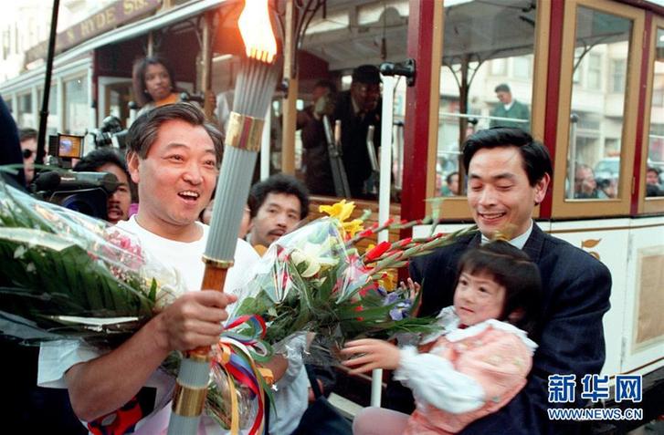 （改革先鋒風(fēng)采&middot;圖文互動(dòng)）（4）展現(xiàn)團(tuán)結(jié)一致的拼搏精神&mdash;&mdash;記我國(guó)首位奧運(yùn)冠軍許海峰