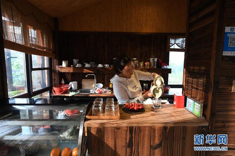 (兩會(huì)前夕看落實(shí)·圖文互動(dòng))(6)綠色發(fā)展引領(lǐng) 守護(hù)“魚(yú)米之鄉(xiāng)”——江蘇落實(shí)習(xí)近平總書(shū)記全國(guó)兩會(huì)重要講話精神紀(jì)實(shí)