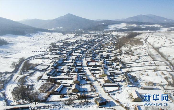 （在習(xí)近平新時(shí)代中國(guó)特色社會(huì)主義思想指引下&mdash;&mdash;新時(shí)代新作為新篇章&middot;圖文互動(dòng)）（1）三年，從無名小屯到聲名遠(yuǎn)播&mdash;&mdash;這個(gè)&ldquo;雪鄉(xiāng)&rdquo;是如何做到的？