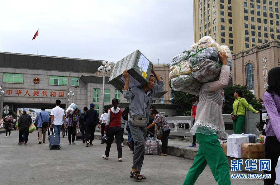 （兩會(huì)前夕看落實(shí)&middot;圖文互動(dòng)）（8）開放合作走活發(fā)展&ldquo;新棋局&rdquo;－－廣西落實(shí)習(xí)近平總書記全國(guó)兩會(huì)重要講話精神紀(jì)實(shí)