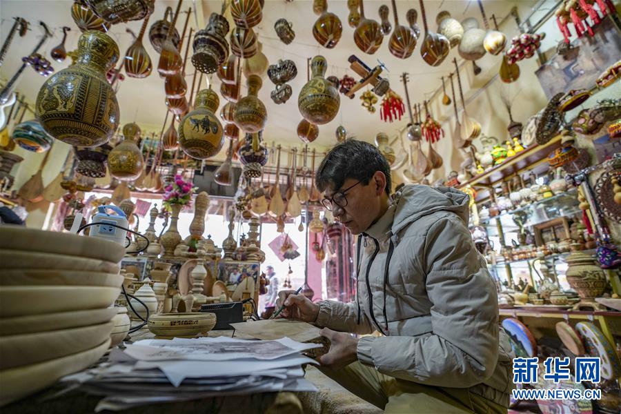 （兩會(huì)前夕看落實(shí)&middot;圖文互動(dòng)）（2）牢記囑托增進(jìn)民族團(tuán)結(jié) 凝心聚力建設(shè)美麗新疆&mdash;&mdash;新疆落實(shí)習(xí)近平總書(shū)記全國(guó)兩會(huì)重要講話精神紀(jì)實(shí)