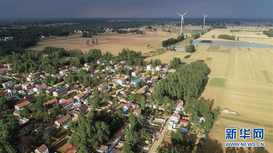 （新華全媒頭條&middot;迎接兩會特別報道&middot;圖文互動）（8）奮進，向著第一個百年奮斗目標(biāo)&mdash;&mdash;寫在2019年全國兩會召開之際