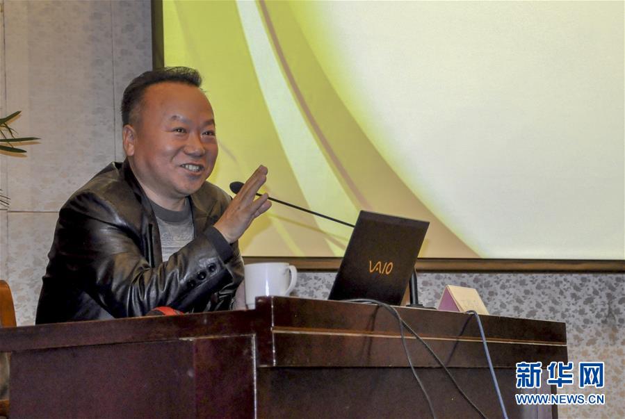 （新華全媒頭條&middot;圖文互動）（1）一堂特殊而難忘的思政課&mdash;&mdash;習(xí)近平總書記主持召開學(xué)校思想政治理論課教師座談會側(cè)記