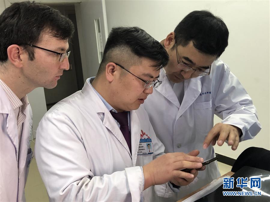 （圖文互動(dòng)）（4）沙漠邊緣迎來了&ldquo;國(guó)家醫(yī)療隊(duì)&rdquo;