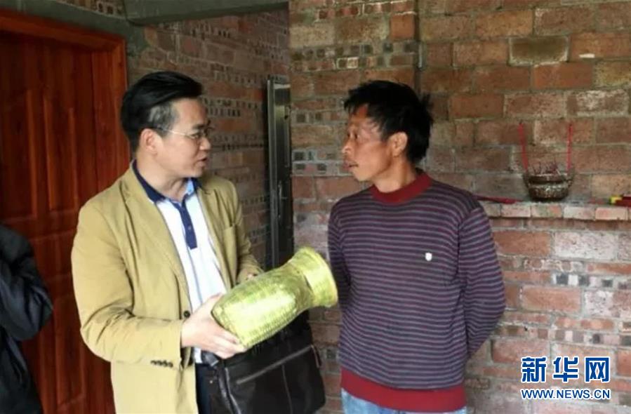 (新華全媒頭條·圖文互動(dòng))(9)以生命赴使命 用熱血鑄忠魂——記犧牲在脫貧攻堅(jiān)戰(zhàn)場(chǎng)上的英雄們