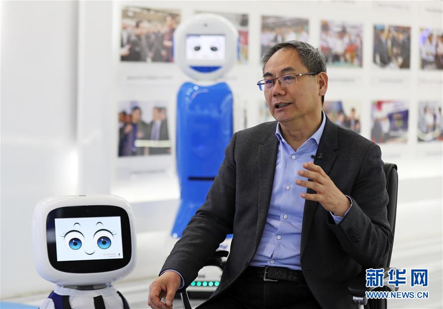 （愛國情 奮斗者&middot;圖文互動）（2）青春，就是用來奮斗的&mdash;&mdash;記沈陽新松機器人自動化股份有限公司創(chuàng)始人兼總裁曲道奎