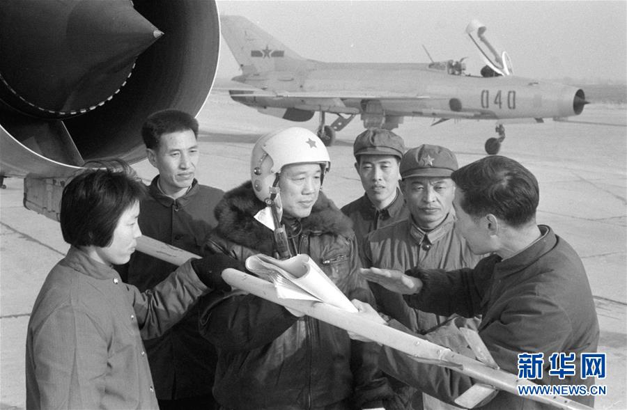 （新華全媒頭條&middot;圖文互動(dòng)）（1）試飛60年 鋪就中國(guó)通天路