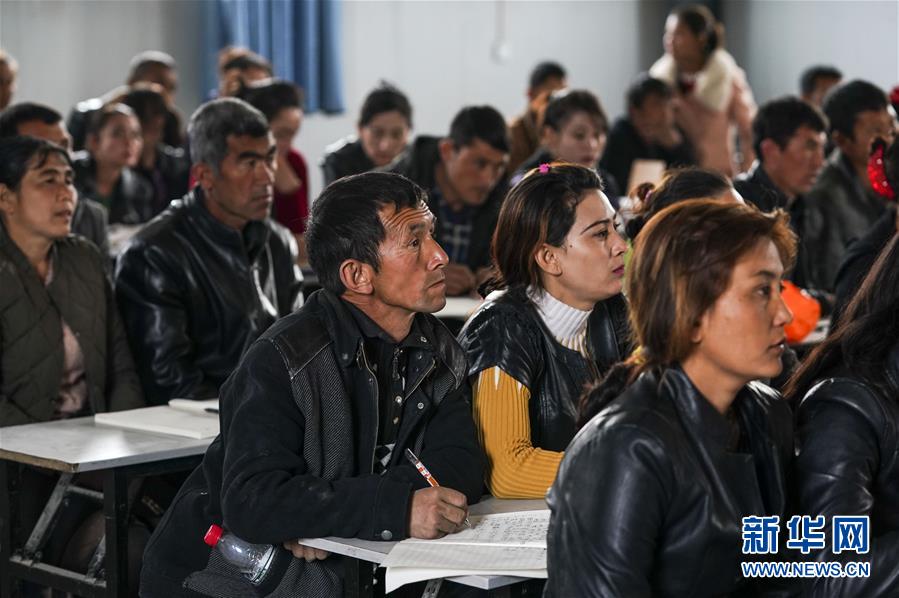 （新華全媒頭條&middot;圖文互動(dòng)）（7）一步千年，&ldquo;最后的沙漠部落&rdquo;遷入新家園