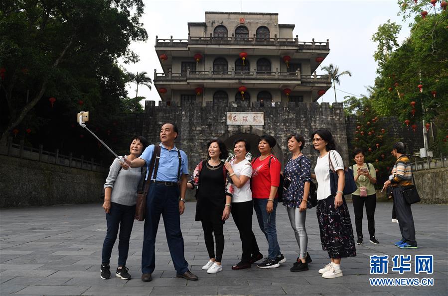 (壯麗70年 奮斗新時(shí)代——推動(dòng)高質(zhì)量發(fā)展調(diào)研行·圖文互動(dòng))(4)生態(tài)旅游“大文章” 文旅融合綻光彩——廣西邊關(guān)風(fēng)情旅游帶建設(shè)縱覽