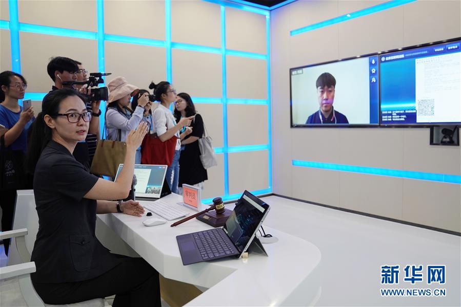 （新華全媒頭條&middot;圖文互動(dòng)）（2）從&ldquo;數(shù)字中國(guó)&rdquo;看中國(guó)發(fā)展新信號(hào)、新亮點(diǎn)、新趨勢(shì)