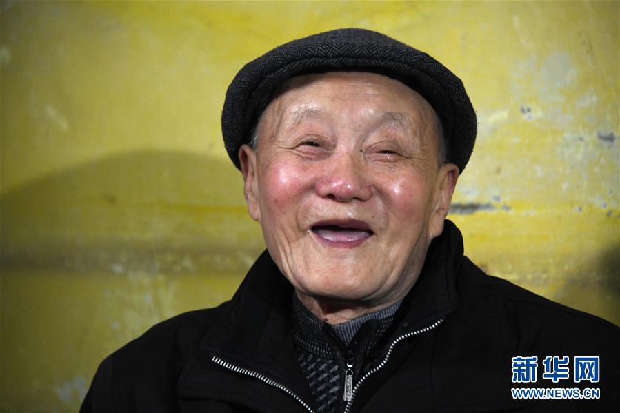 （新華全媒頭條&middot;圖文互動(dòng)）（1）鍛造領(lǐng)航復(fù)興的中流砥柱&mdash;&mdash;寫在&ldquo;不忘初心、牢記使命&rdquo;主題教育即將啟動(dòng)之際