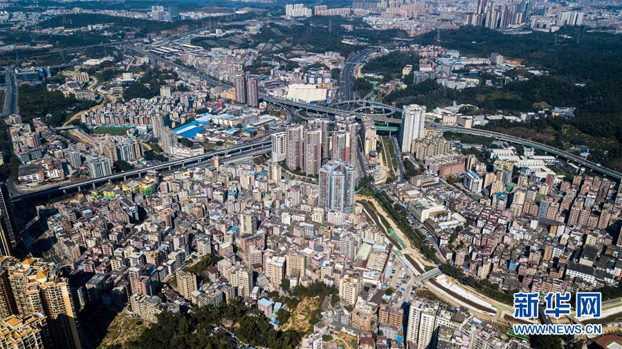 （在習近平新時代中國特色社會主義思想指引下&mdash;&mdash;新時代新作為新篇章&middot;圖文互動）（2）從種地到&ldquo;種&rdquo;高科技產業(yè)&mdash;&mdash;&ldquo;改革村&rdquo;的新思維