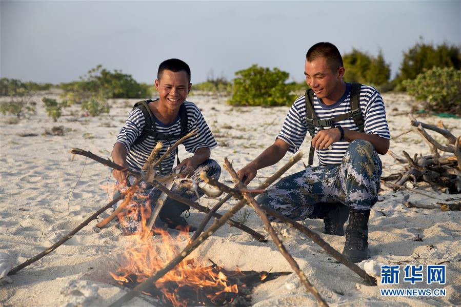 （壯麗70年&middot;奮斗新時代&middot;新華全媒頭條&middot;圖文互動）（10）&ldquo;你在我的航程上，我在你的視線里&rdquo;&mdash;&mdash;走進海軍西沙中建島官兵的五彩世界