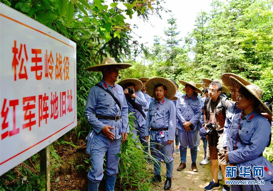 （新華全媒頭條&middot;不忘初心、牢記使命&mdash;&mdash;記者再走長征路&middot;圖文互動）（2）風展紅旗如畫&mdash;&mdash;來自長征出發(fā)地長汀、寧化的紅色信仰報告 