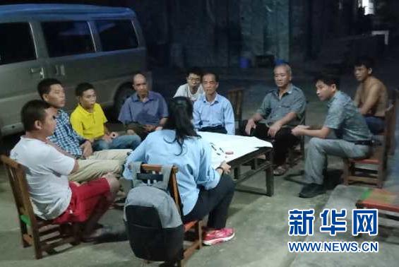 (新華全媒頭條·時(shí)代先鋒·圖文互動(dòng))(13)芳華無(wú)悔——追記用生命堅(jiān)守初心和使命的青年共產(chǎn)黨員黃文秀