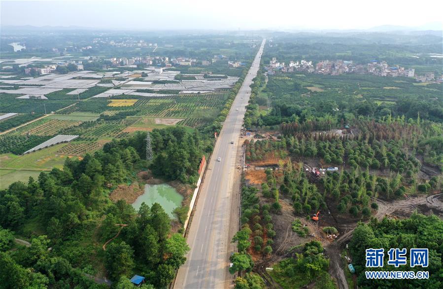 （壯麗70年&middot;奮斗新時代&mdash;&mdash;記者再走長征路&middot;圖文互動）（7）為有犧牲多壯志，敢教日月?lián)Q新天&mdash;&mdash;重返紅軍血戰(zhàn)現(xiàn)場