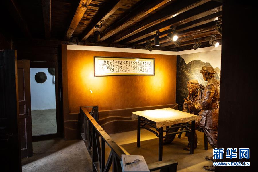 （新華全媒頭條&middot;壯麗70年&middot;奮斗新時(shí)代&mdash;&mdash;記者再走長(zhǎng)征路&middot;圖文互動(dòng)）（4）前進(jìn)，向著光明的方向&mdash;&mdash;尋訪金沙江畔紅色印記