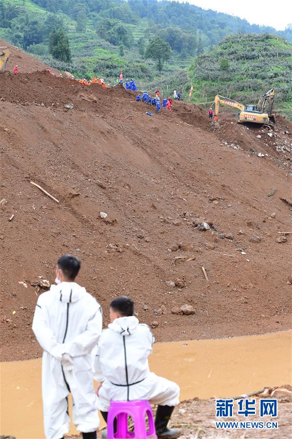 （新華全媒頭條&middot;圖文互動）（9）有一絲希望，就盡百倍努力&mdash;&mdash;貴州水城&ldquo;7&middot;23&rdquo;特大山體滑坡72小時救援紀(jì)實(shí)