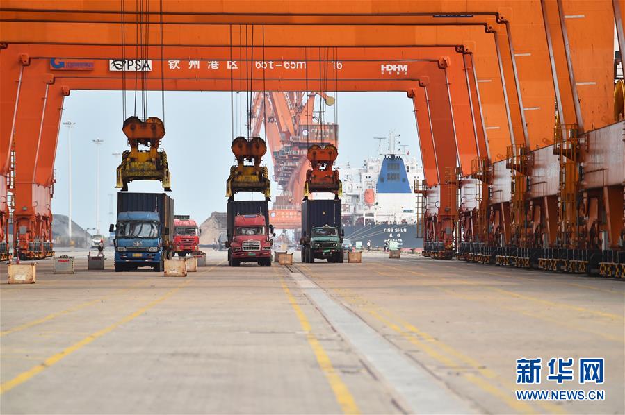 (壯麗70年·奮斗新時代——共和國發(fā)展成就巡禮·圖文互動)(4)壯美廣西70年:走活開放新棋局 勠力共圓復(fù)興夢