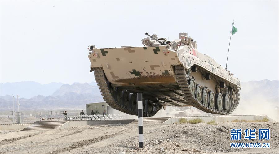 （圖文互動）（1）&ldquo;國際軍事比賽-2019&rdquo;：中國參賽隊刷新&ldquo;蘇沃洛夫突擊&rdquo;步戰(zhàn)車組單車賽紀(jì)錄