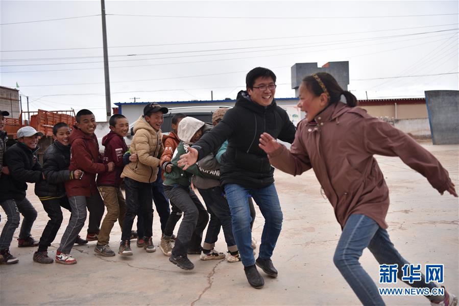 （不忘初心、牢記使命&middot;圖文互動）（7）青春之花綻放五千米云端&mdash;&mdash;記扎根海拔最高縣小學(xué)教師夫妻杜安東、曹曉花