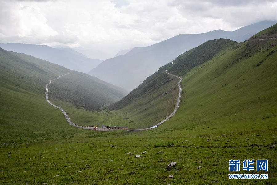 (新華全媒頭條·壯麗70年·奮斗新時(shí)代——記者再走長(zhǎng)征路·圖文互動(dòng))(3)紅色的山河 綠色的家園——川滇紅軍長(zhǎng)征沿線見(jiàn)聞