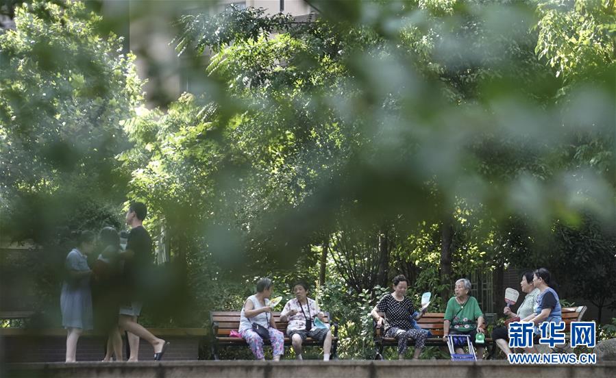 （習(xí)近平的民生關(guān)切事&middot;圖文互動(dòng)）（6）為了夢(mèng)圓安居，創(chuàng)造幸福生活&mdash;&mdash;習(xí)近平總書記牽掛的民生事之&ldquo;住有所居&rdquo;篇