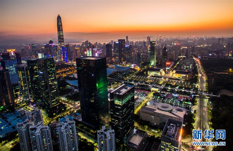 （壯麗70年&middot;奮斗新時(shí)代&mdash;&mdash;共和國發(fā)展成就巡禮&middot;圖文互動(dòng)）（2）南粵譜寫新篇章　敢為人先再出發(fā)&mdash;&mdash;廣東70年跨越式發(fā)展紀(jì)實(shí)