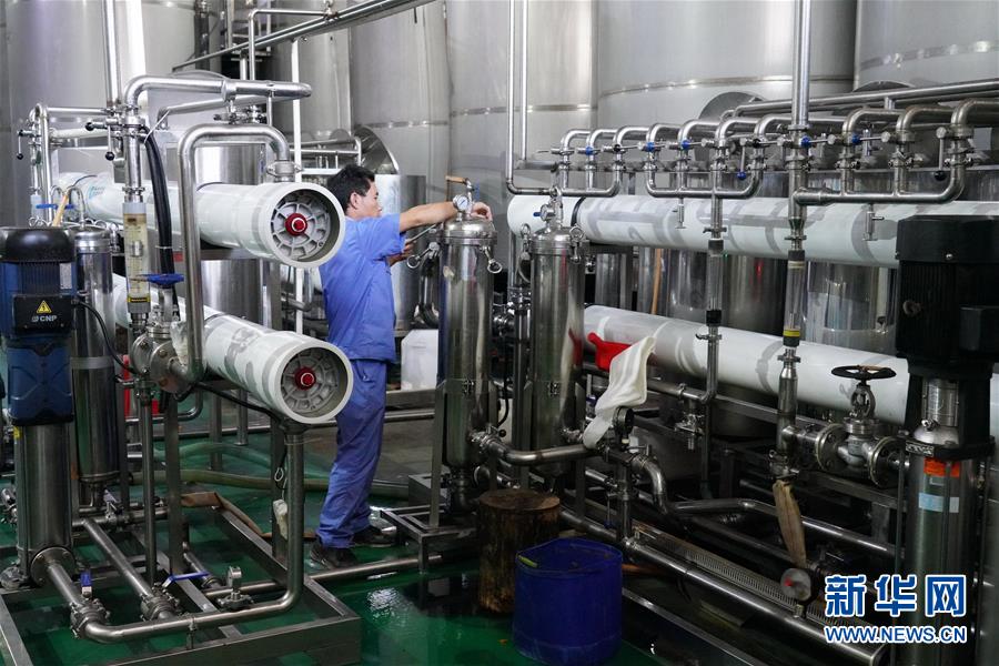 （在習(xí)近平新時(shí)代中國特色社會(huì)主義思想指引下&mdash;&mdash;新時(shí)代新作為新篇章&middot;總書記關(guān)心的百姓身邊事&middot;圖文互動(dòng)）（1）大污染變身&ldquo;大寶藏&rdquo;：治理畜禽糞污，他們這樣干！