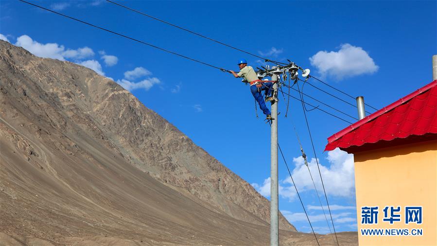 （決戰(zhàn)決勝脫貧攻堅&middot;圖文互動）（3）&ldquo;云端上的縣城&rdquo;脫貧記