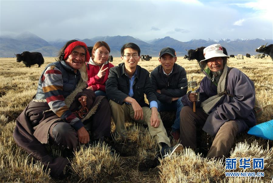 （在習近平新時代中國特色社會主義思想指引下&mdash;&mdash;新時代新作為新篇章&middot;總書記關心的百姓身邊事&middot;圖文互動)（1）&ldquo;我走進大山，是為了讓你走出大山&rdquo;&mdash;&mdash;大學生支教故事