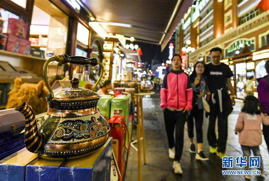 （新華全媒頭條&middot;圖文互動(dòng)）（6）同心筑夢(mèng)映天山&mdash;&mdash;新疆70年改革發(fā)展穩(wěn)定述評(píng)