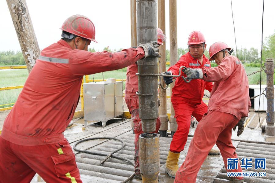 （圖文互動）（3）當好標桿旗幟 建設百年油田&mdash;&mdash;寫在大慶油田發(fā)現(xiàn)60周年之際