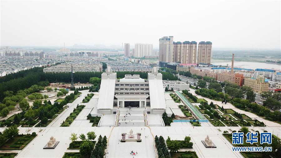 (圖文互動)(11)當(dāng)好標(biāo)桿旗幟 建設(shè)百年油田——寫在大慶油田發(fā)現(xiàn)60周年之際