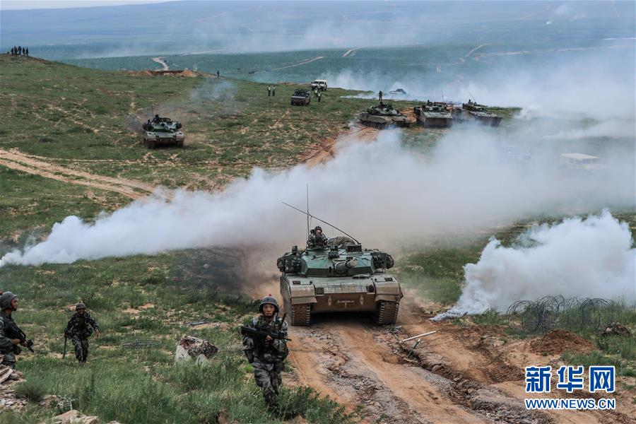 （自信中國&middot;70年啟示錄&middot;圖文互動(dòng)）（2）富國強(qiáng)軍筑長城&mdash;&mdash;從壯闊70年看中國強(qiáng)軍