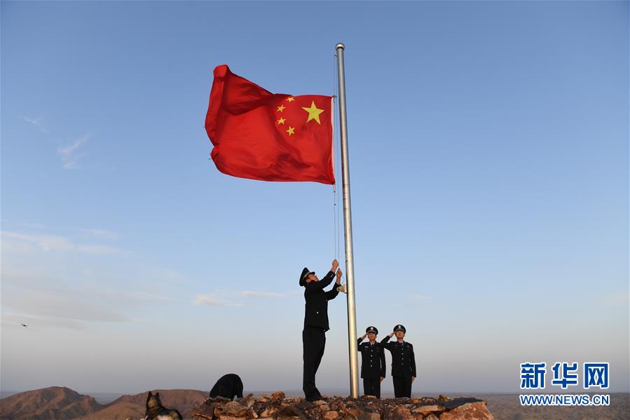 (愛國情 奮斗者·圖文互動)(13)印刻在戈壁上的名字