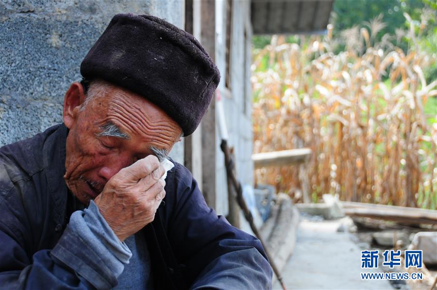 (新華全媒頭條·圖文互動)(2)永不歸來的“戰(zhàn)士”——追記倒在脫貧攻堅一線的貴州沿河縣駐村第一書記文偉紅