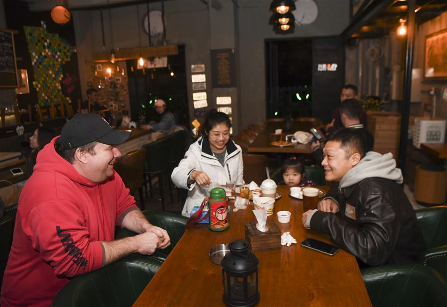 (在習近平新時代中國特色社會主義思想指引下——新時代新作為新篇章·總書記關切開放事·圖文互動)(2)中國引力:在開放的中國共創(chuàng)幸福