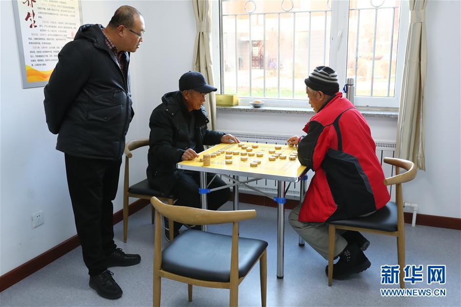 (四中全會精神在基層·圖文互動)(6)棚改區(qū)的民生新事:給回遷居民補上康養(yǎng)服務(wù)短板