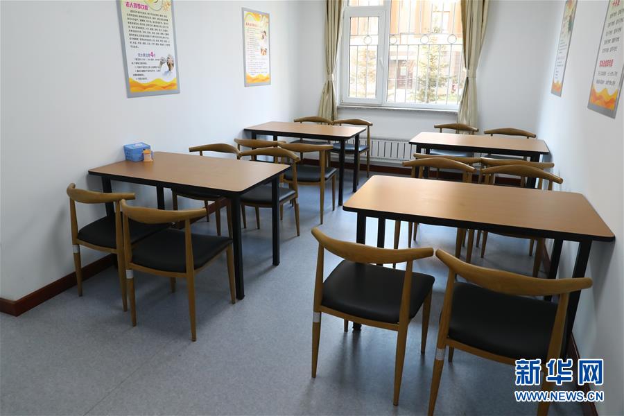 (四中全會精神在基層·圖文互動)(7)棚改區(qū)的民生新事:給回遷居民補上康養(yǎng)服務(wù)短板